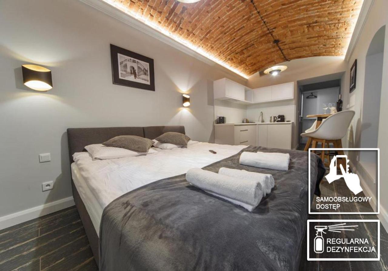 M4 Main Square Studio Краков Экстерьер фото